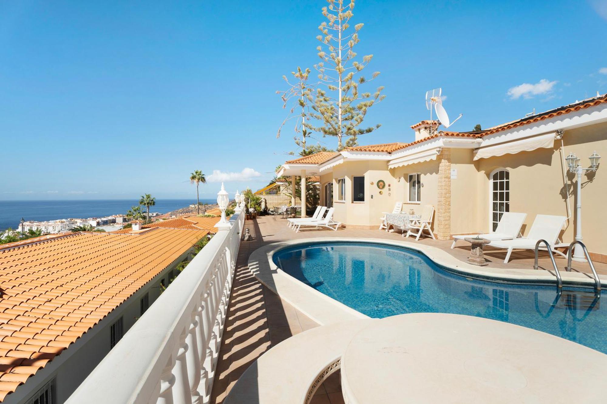 Casa Carla Private, Pool, Air By Paramount Holidays 푸에르토 데 산티아고 외부 사진